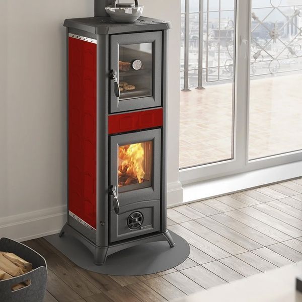 Чугунная печь-камин La Nordica GEMMA FORNO 5.0 7 кВт с варочной поверхностью на дровах (бордовая керамика) 7111720 фото